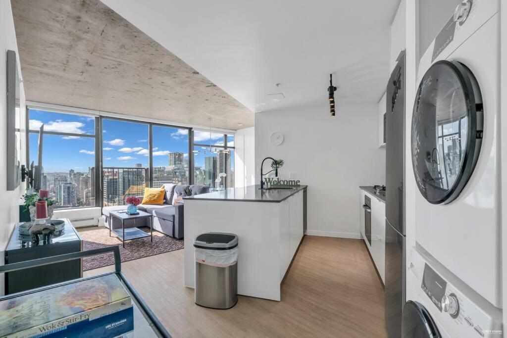 Skyview, 40Th Floor! 2Br Condo In Downtown Vancouver Eksteriør bilde