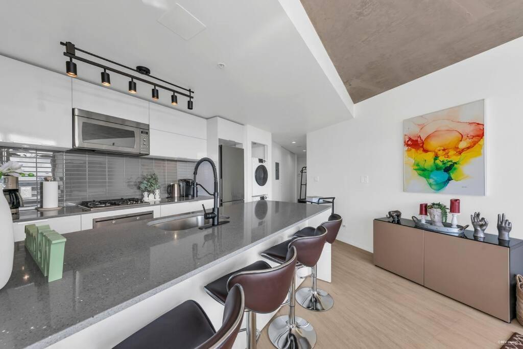 Skyview, 40Th Floor! 2Br Condo In Downtown Vancouver Eksteriør bilde